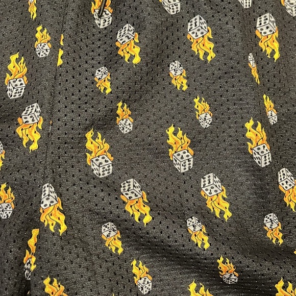 RPI flaming dice-mesh lined shorts-with drawl string. Mens size XL - Picture 3 of 10